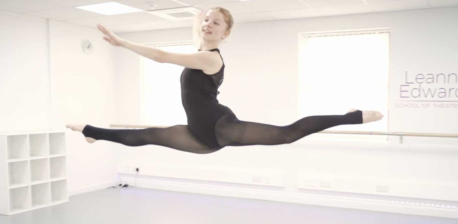 Leaps & Turns classes in Woking